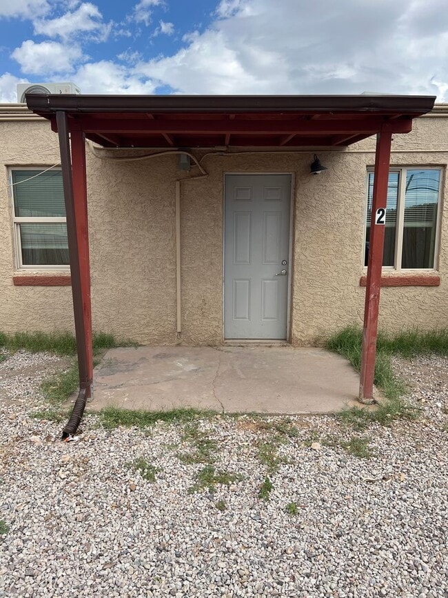 Building Photo - 2309 S 4th Ave Unit 2