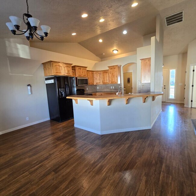 Photo - 2595 Driftwood Pl