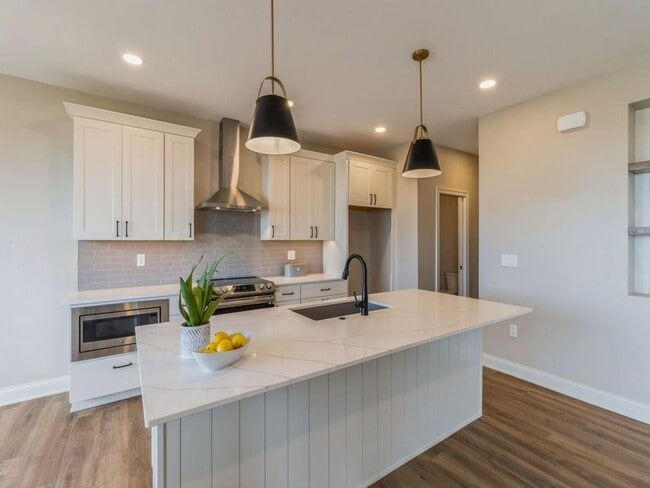 Photo - 2105 Lacey Dr