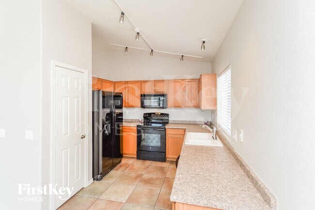 Photo - 6648 E Russell St