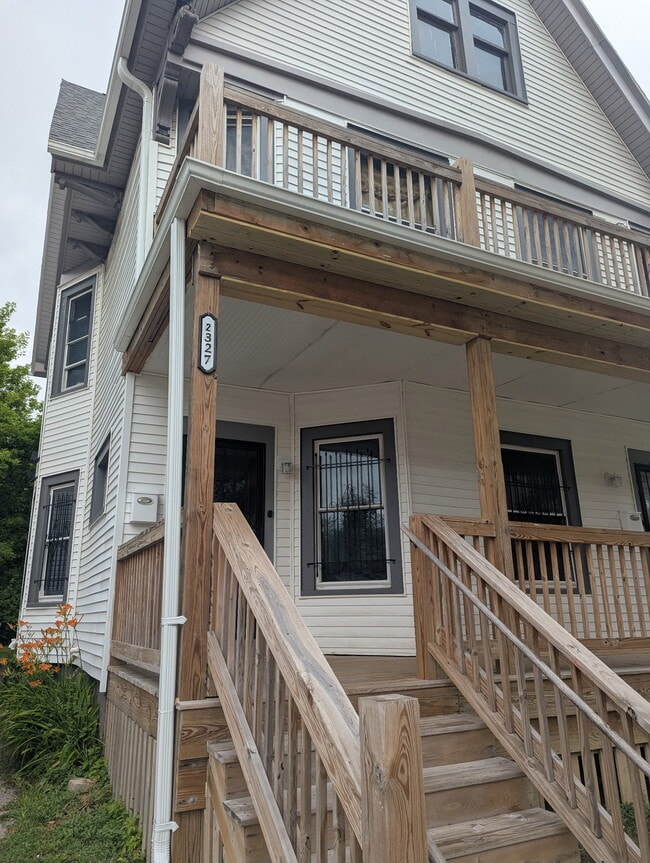 Photo - 2327 N 14th St Unidad Upper