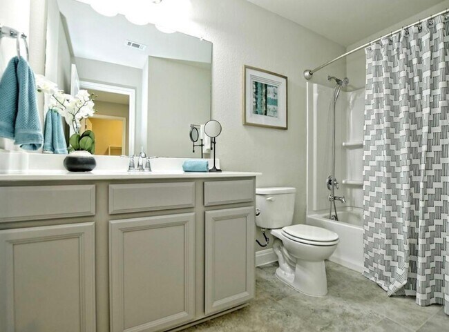 Photo - 13911 Osmarea Dr