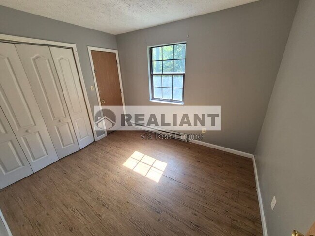Photo - 105 Williams St Unit Apartment 3