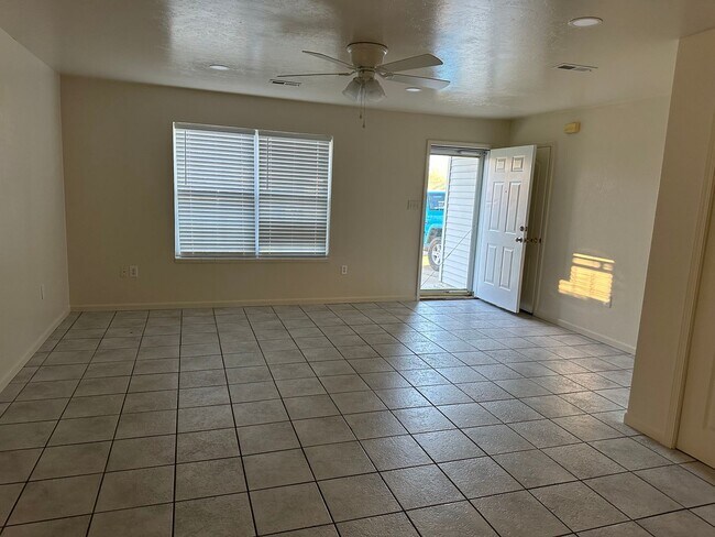 3 BEDROOM 2 BATHROOM DUPLEX FOR RENT - 3 BEDROOM 2 BATHROOM DUPLEX FOR RENT House