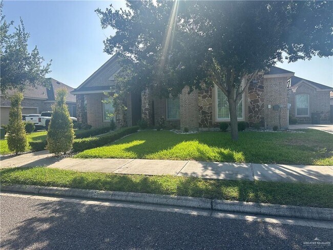 Photo - 25 Grand Canal Dr