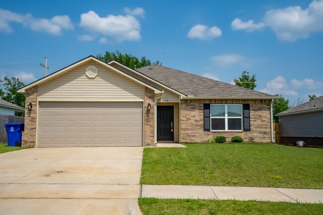 Building Photo - 3 Bed | 2 Bath in Broken Arrow!