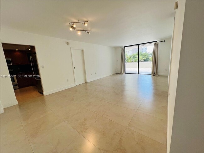 Building Photo - 2333 Brickell Ave Unit 210