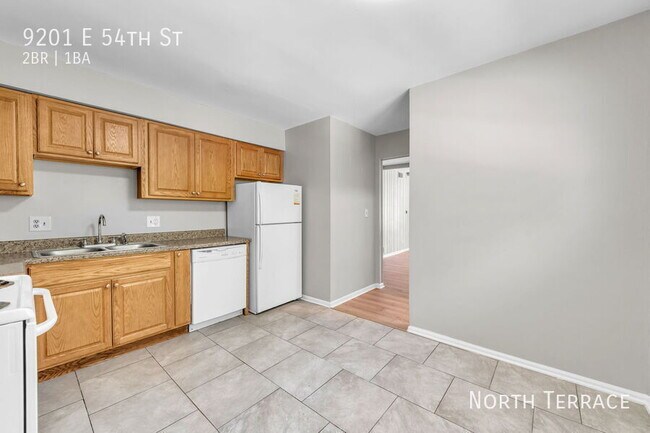 Photo - 9201 E 54th St