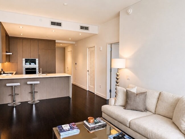 Photo - 150 Seaport Blvd Unit 20G