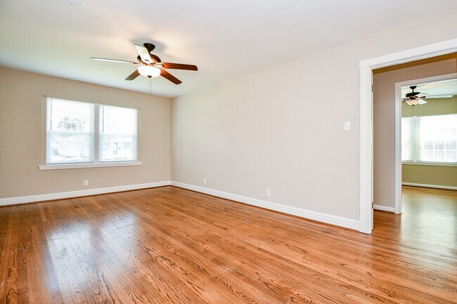 Photo - 1957 Norcrest Dr Casa