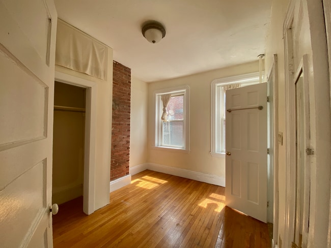 *Pictures are representative samples of the advertised unit. In some cases, the actual units you tou - 52 Revere St Unit T5