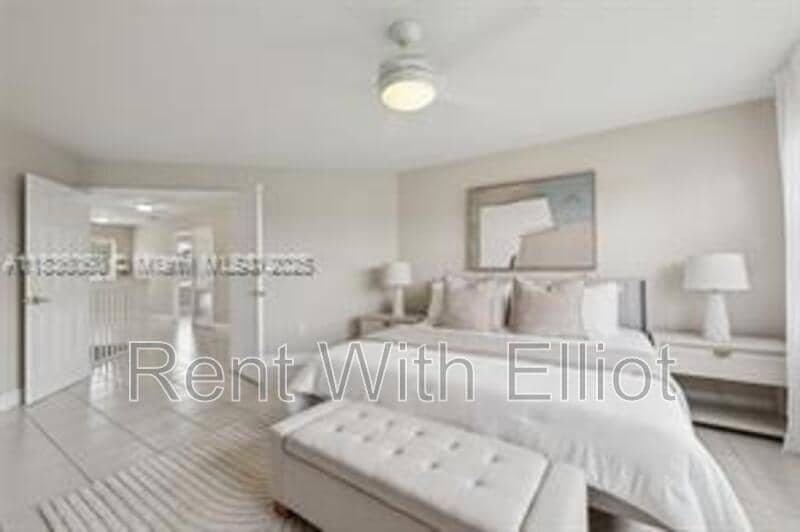 Photo - 16710-1NW12 NW 12th St