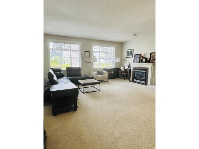 Photo - 19932-19970 70 Ave