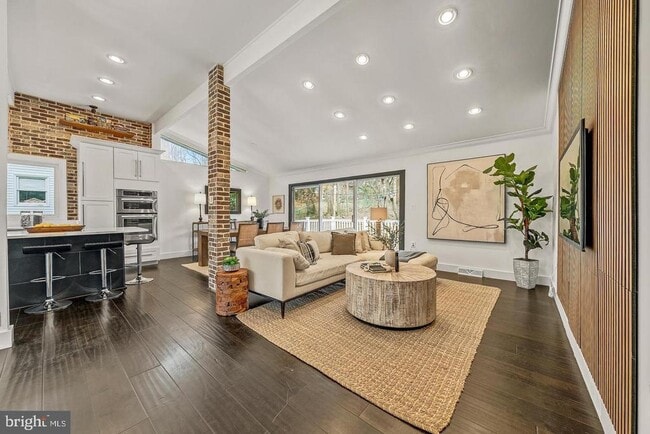 Photo - 1717 Valley Ave