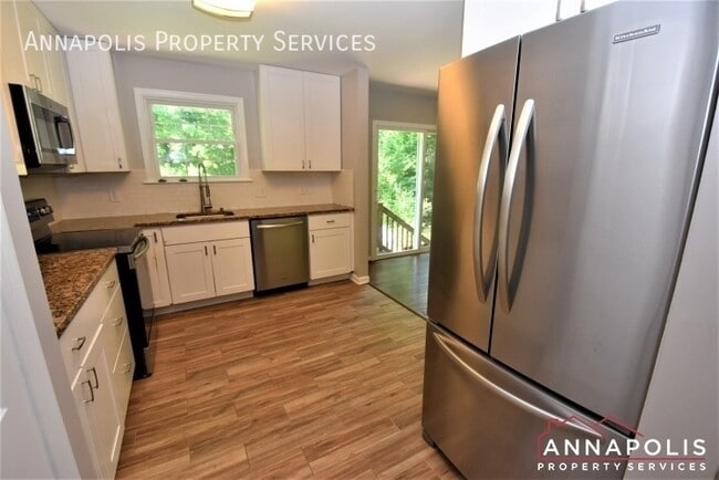 Photo - 442 Poplar Ln