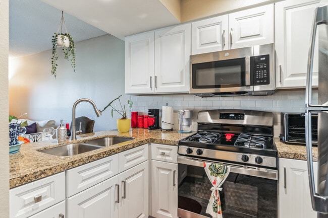 Photo - Seaview Plaza