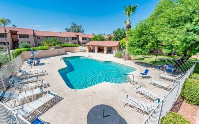 Photo - 1942 S Emerson Unidad 1942 S. Emerson