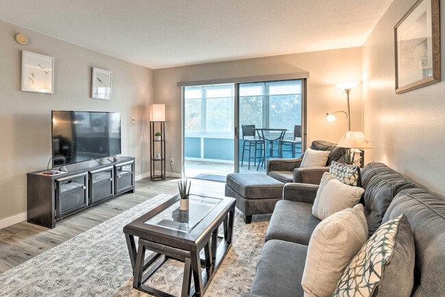 Building Photo - 1037 W Peppertree Dr Unit SI FL3-ID1546456P