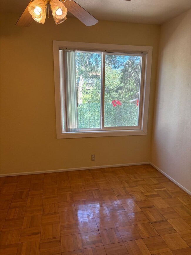 Photo - 762 Roe Rd