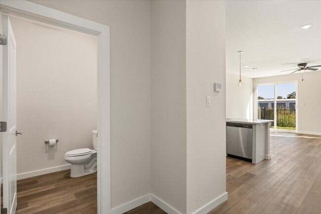 585 Galt Dr