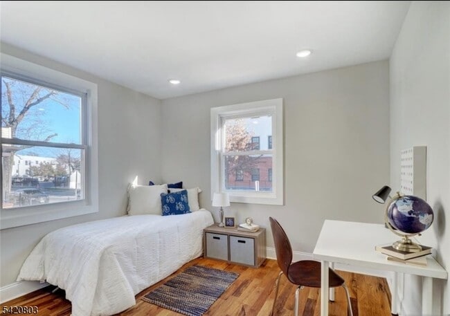 Photo - 495 S Clinton St