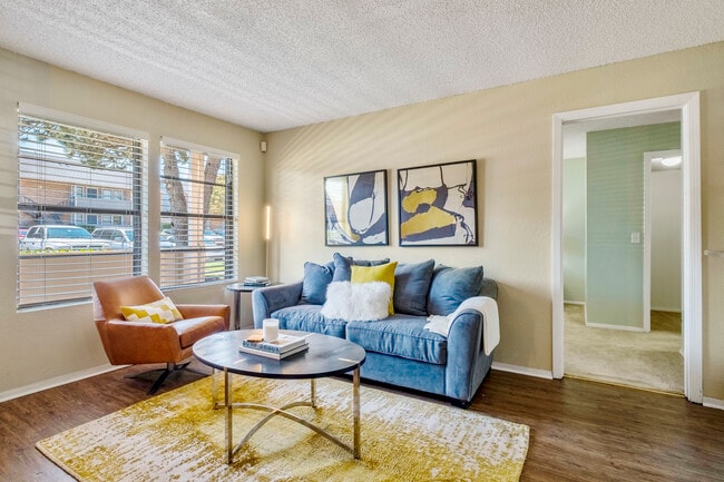 The Grove - Living Room - Retreat at River Bend