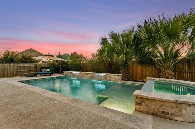 Photo - 128 Short Bush Pass