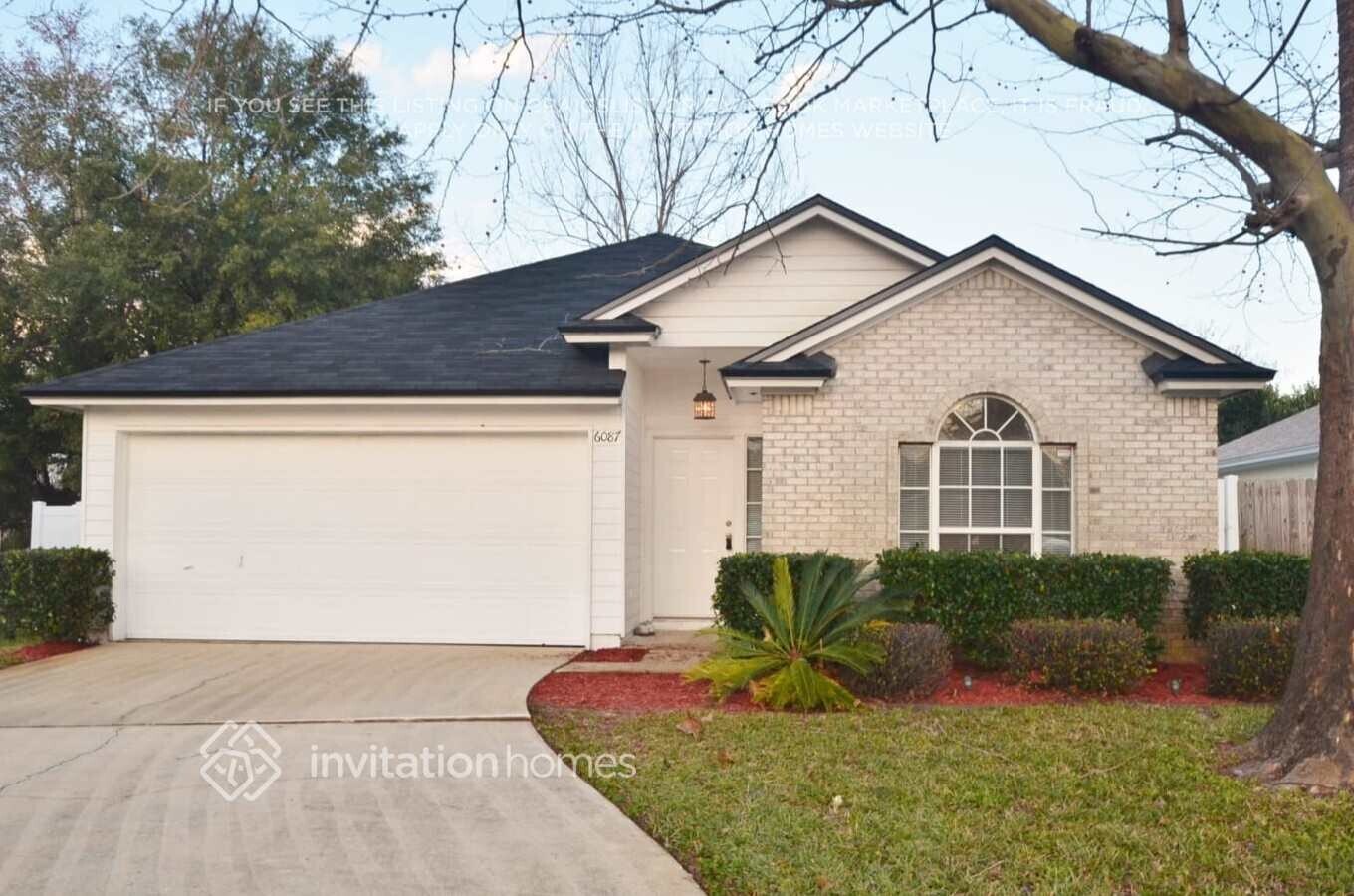 Photo - 6087 Alpenrose Ave