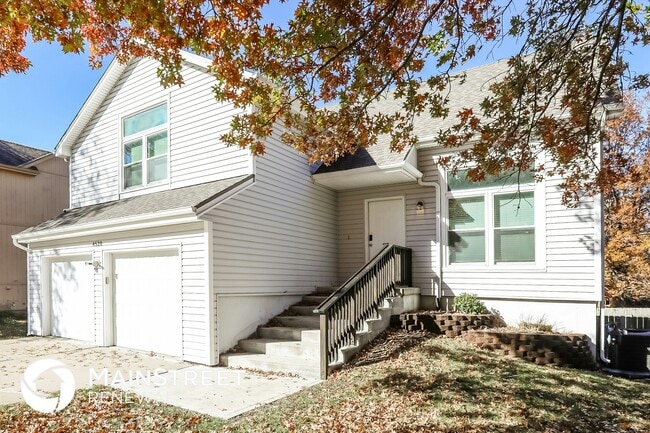 Photo - 4520 NE Webster Dr