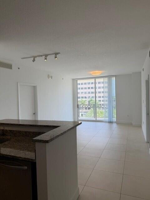Photo - 550 Okeechobee Blvd