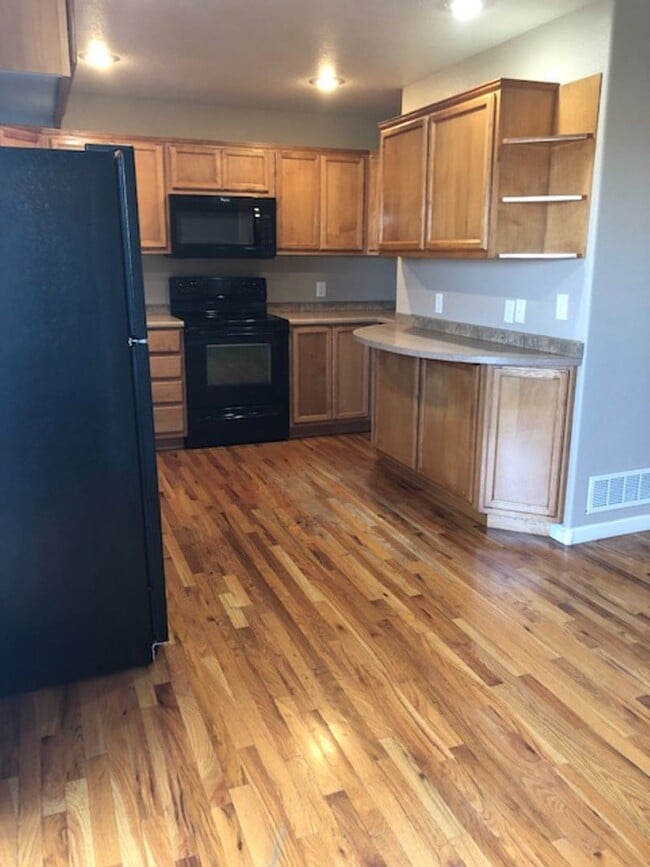 Building Photo - 3819 Sweetbrier St Unit 3819 Sweetbrier Rental