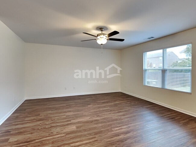 Photo - 155 Slaters Drive