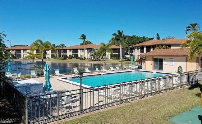 Building Photo - 16881 Davis Rd Unit 414