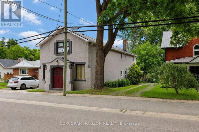Photo - 20407 Leslie St