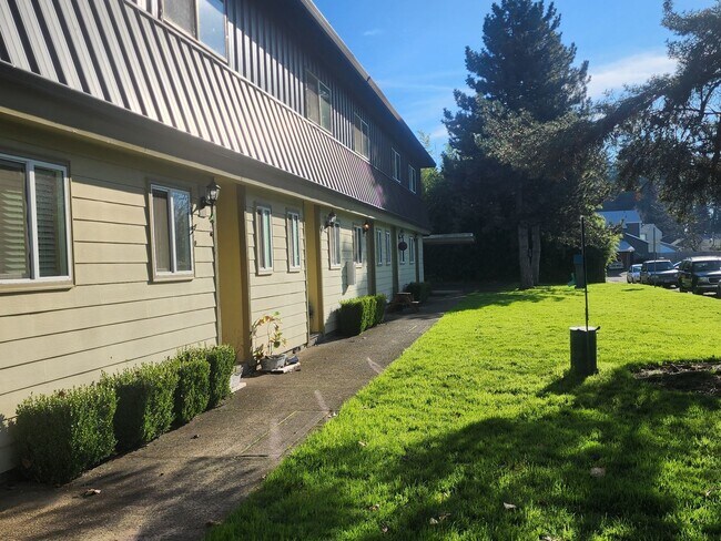 Photo - 2 Bedroom Townhouse in Newberg Unidad Apt. 51