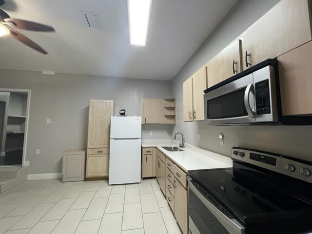 Photo - 704 SW 6th St
