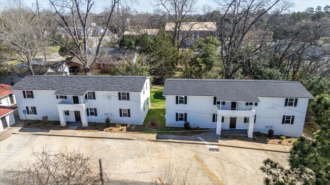 450 W. Franklin - 450 W. Franklin Apartments
