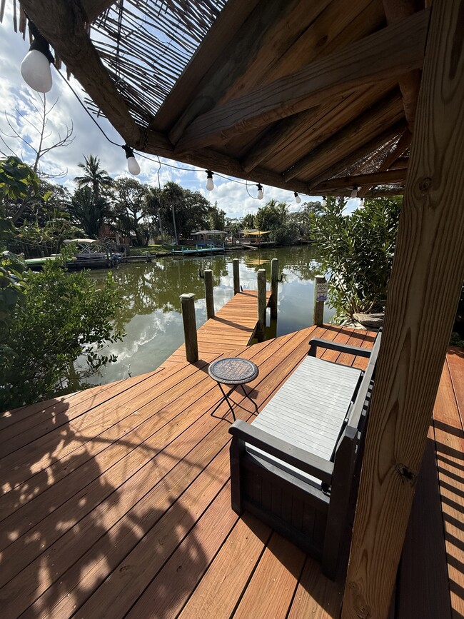 Photo - 415 North Shore Dr