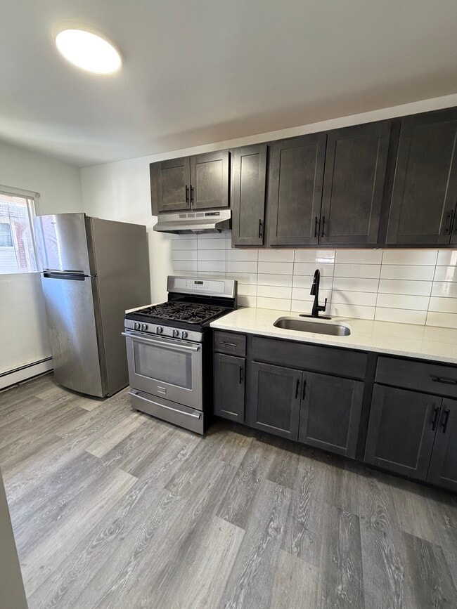 Building Photo - 475 Park Ave