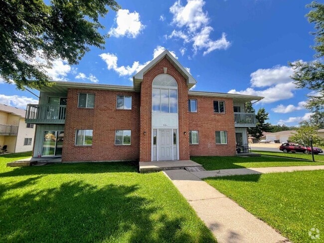 Building Photo - 931 E Holum St Unit 4 Rental