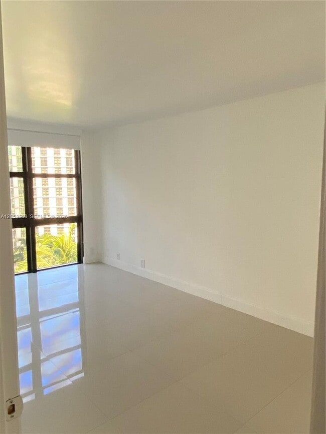 Photo - 1111 Crandon Blvd