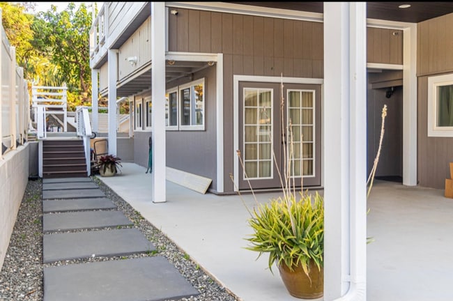 Photo - 665 Kapaia St