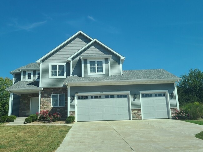 Building Photo - 328 Kain St