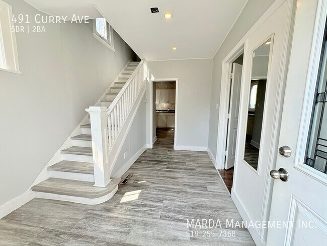 Photo - SPACIOUS 5 BEDROOM 2 BATH SINGLE FAMILY HOME - WEST END WINDSOR