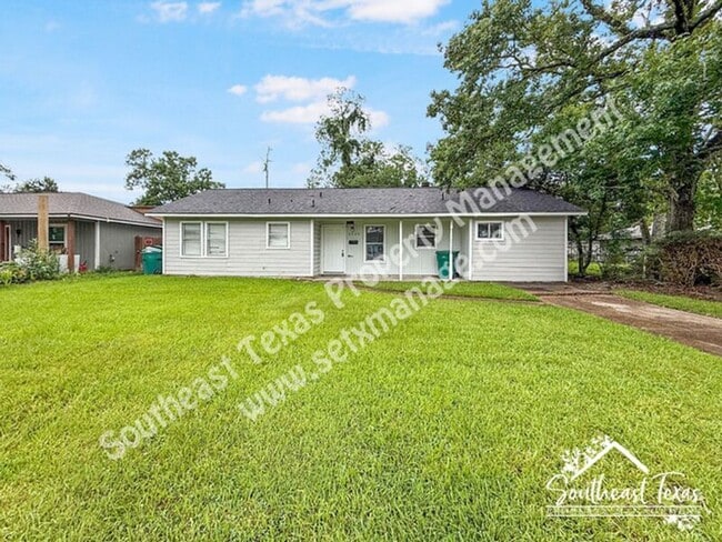 Building Photo - 2325 Butler Dr