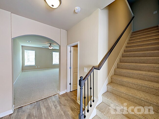 Photo - 182 Southwind Cir
