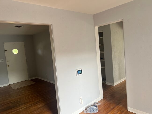 Building Photo - 2326 Cres Ridge Rd