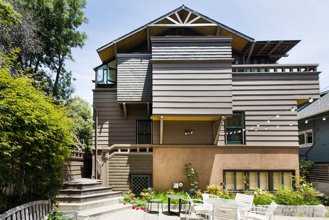 Photo - Sunny Apartment in Elmwood Neighborhood Unit 6451-B