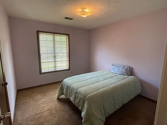 Photo - 3755 Station Dr NW