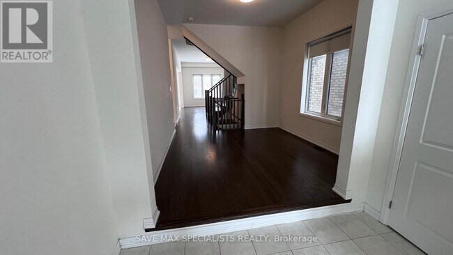 Photo - 27 Hitchman St